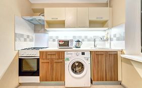 Apartments Near Ocean Plaza Druzhby Narodov Boulevard 8A